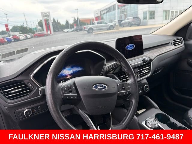 Used 2020 Ford Escape Titanium AWD/4WD image 11