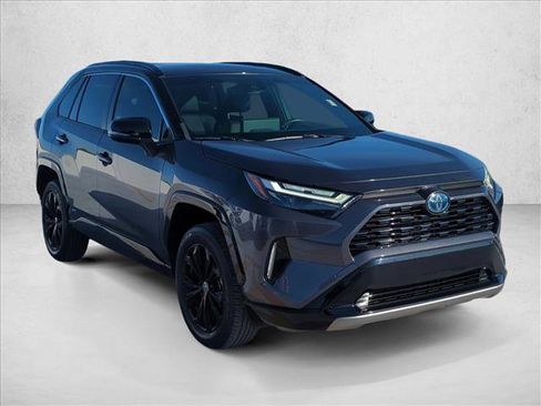 Used 2023 Toyota RAV4 XSE AWD/4WD image 3