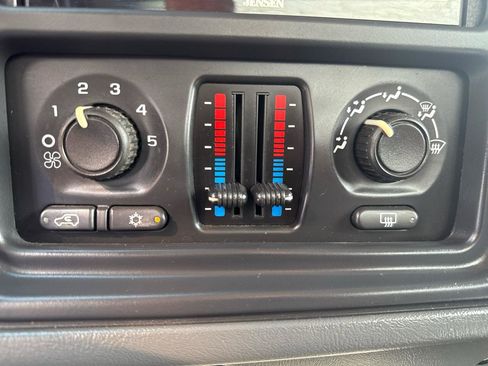 Used 2005 GMC Sierra 1500 SLE w/ Light Duty Power Package image 18