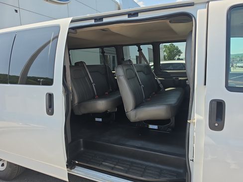 Used 2024 Chevrolet Express 3500 LS RWD image 13