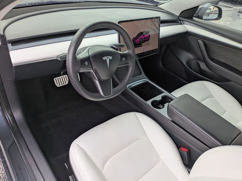 Used 2023 Tesla Model 3 Performance image 16