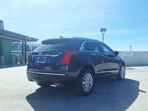 Used 2017 Cadillac XT5 FWD image 6