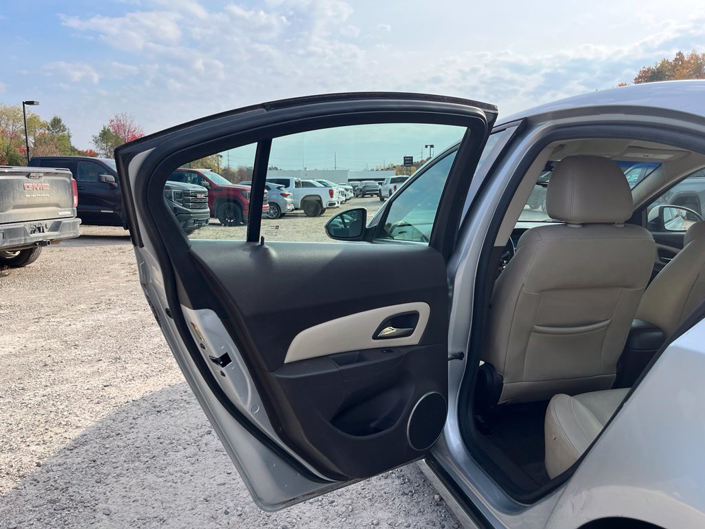 Used 2012 Chevrolet Cruze LT FWD image 28