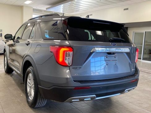 Certified 2021 Ford Explorer XLT w/ Equipment Group 202A image 5