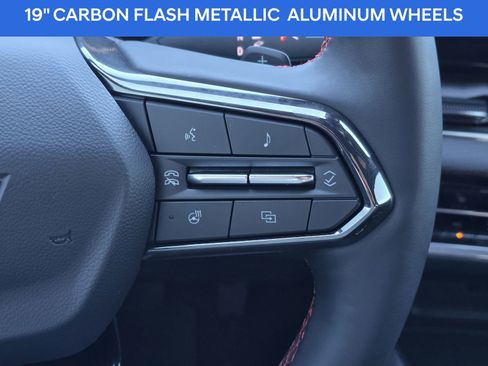 Used 2025 Chevrolet Equinox RS w/ Safety and Technology Package image 27