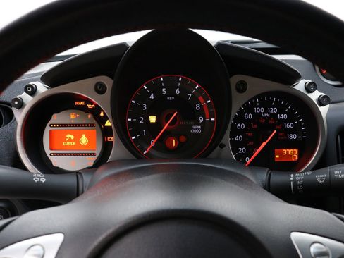 Used 2009 Nissan 370Z NISMO image 10