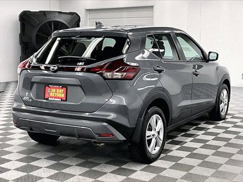 New 2025 Nissan Kicks Play S image 16