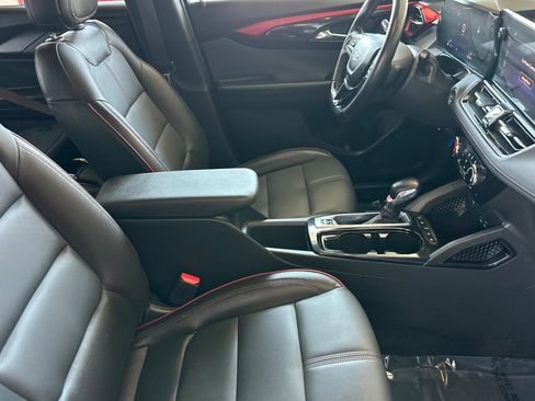 Used 2024 Chevrolet TrailBlazer RS FWD image 13