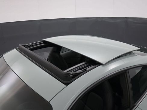 Certified 2025 Porsche 911 Carrera RWD image 29