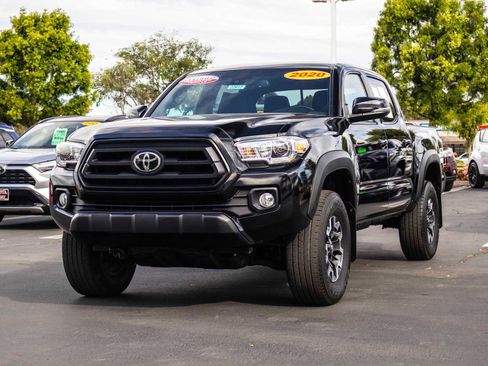 Certified 2020 Toyota Tacoma TRD Off-Road image 3