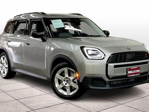 Used 2025 MINI Cooper Countryman S image 2