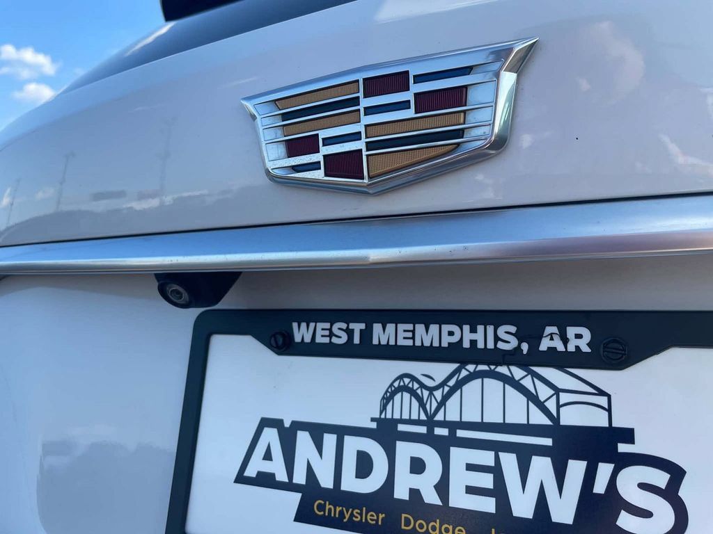 Used 2022 Cadillac XT5 Premium Luxury FWD image 8