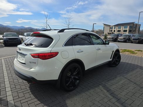 Used 2015 INFINITI QX70 AWD w/ Premium Package image 5