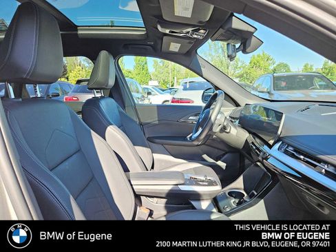 Used 2024 BMW X1 xDrive28i image 11