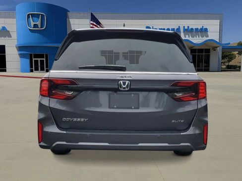 New 2026 Honda Odyssey Elite image 3