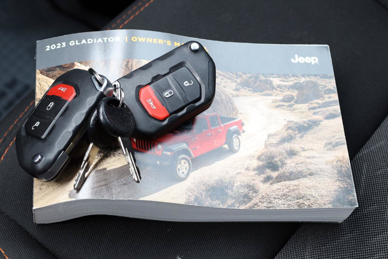 Used 2023 Jeep Gladiator Mojave w/ Trailer Tow Package AWD/4WD image 14