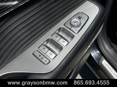Used 2024 Hyundai Palisade Calligraphy FWD image 12