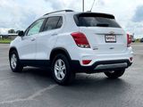 Used 2020 Chevrolet Trax LT w/ LT Convenience Package image 5