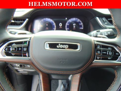 New 2025 Jeep Grand Cherokee L Summit w/ Advanced Protech Group IV AWD/4WD image 24