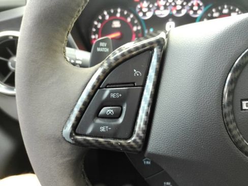 Used 2018 Chevrolet Camaro SS RWD image 26