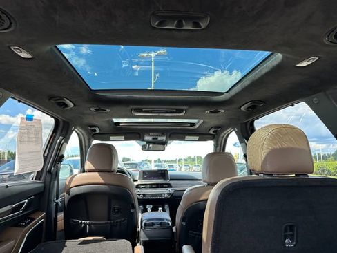 Used 2022 Kia Telluride SX w/ SX Prestige Package image 10