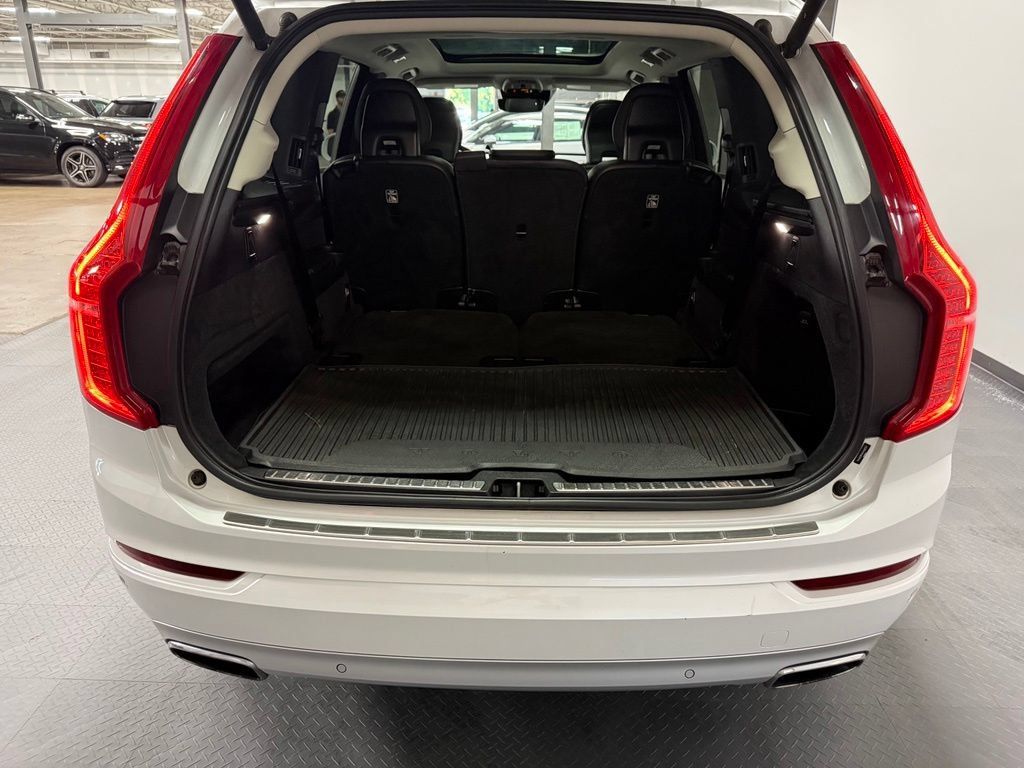 Used 2019 Volvo XC90 T6 Momentum w/ Protection Package Premier AWD/4WD image 17