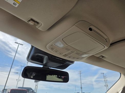 Used 2024 Ford Expedition Limited image 21