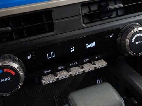 Used 2025 Toyota Tacoma TRD Off-Road image 26