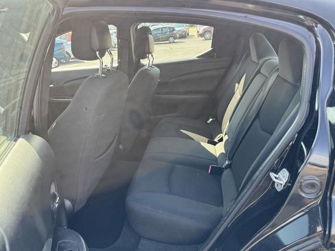 Used 2011 Dodge Avenger Express image 19