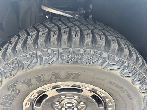 Used 2024 Ford Bronco Black Diamond AWD/4WD image 13