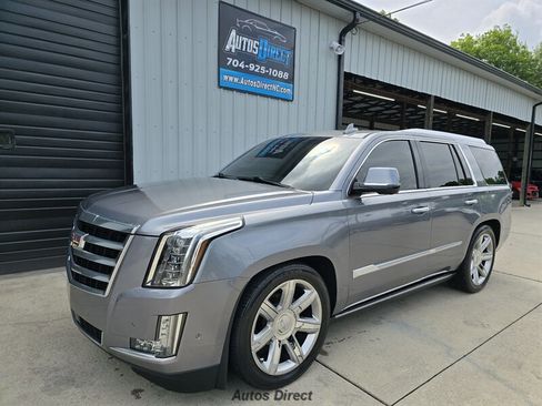 Used 2019 Cadillac Escalade Premium Luxury RWD image 1