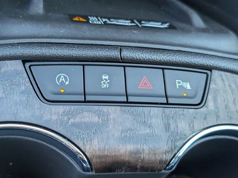 Used 2023 GMC Acadia Denali FWD image 18