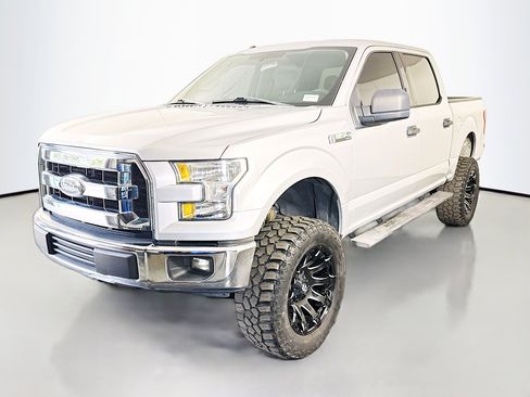 Used 2017 Ford F150 XLT RWD image 4
