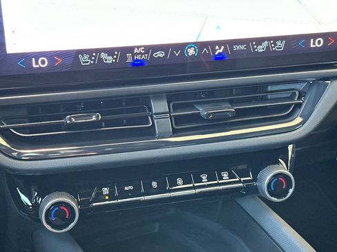 New 2025 Chevrolet Equinox EV RS image 21