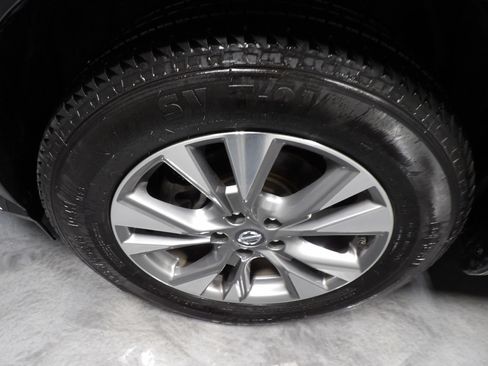 Used 2018 Nissan Murano SV AWD/4WD image 24
