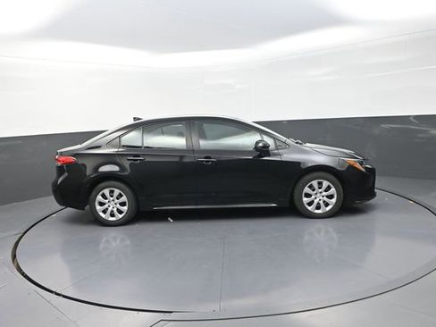 Used 2024 Toyota Corolla LE image 21