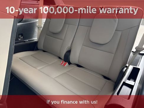 Used 2023 Ford Explorer XLT w/ Equipment Group 202A AWD/4WD image 17
