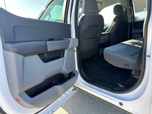 Used 2023 Ford F150 XLT w/ Trailer Tow Package image 14