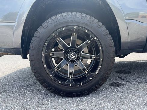 Used 2022 RAM 1500 Laramie AWD/4WD image 31
