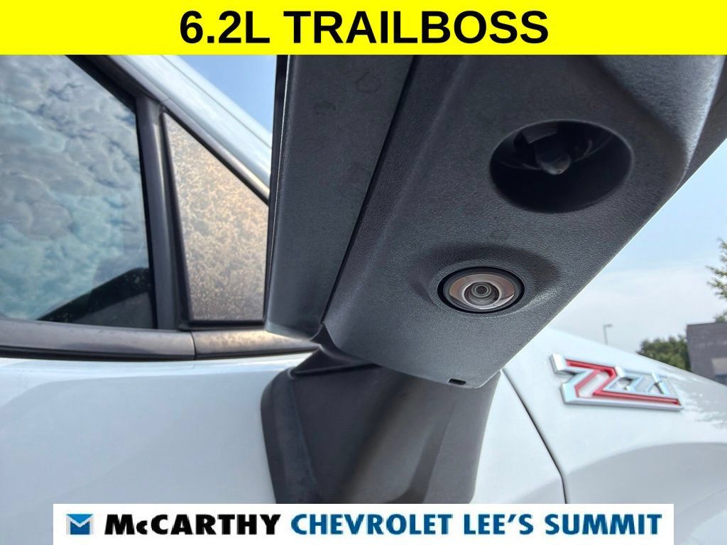 Used 2023 Chevrolet Silverado 1500 LT Trail Boss w/ Convenience Package II AWD/4WD image 25