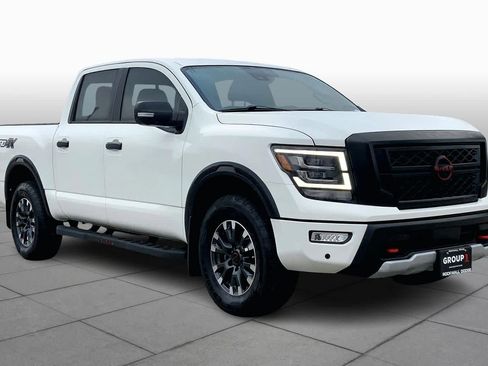 Used 2024 Nissan Titan PRO-4X w/ Pro-4x Convenience Package image 2