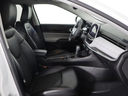 Used 2022 Jeep Compass Latitude AWD/4WD image 18