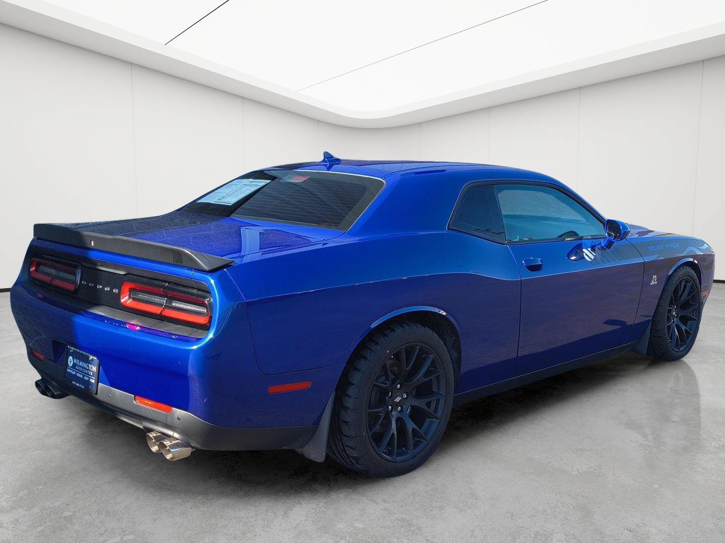 Used 2018 Dodge Challenger R/T Scat Pack w/ Dynamics Package RWD image 33