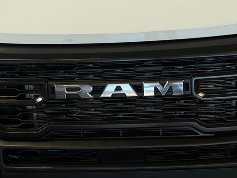 Used 2024 RAM ProMaster 2500 w/ Convenience Group FWD image 13