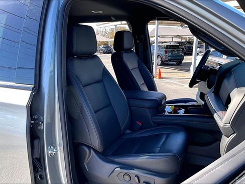 Used 2025 Chevrolet Tahoe Z71 image 10