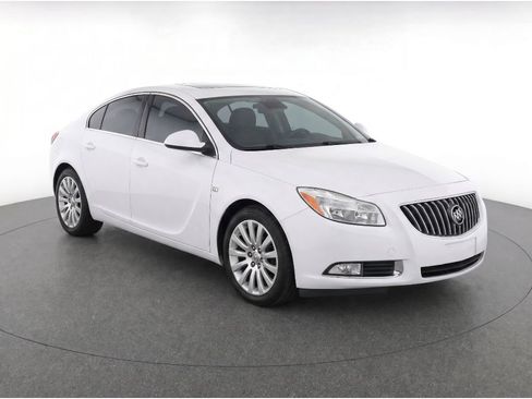 Used 2011 Buick Regal CXL w/ RL2 Preferred Equipment Group FWD image 2