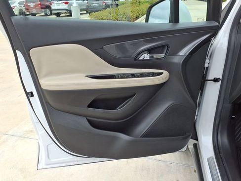 Used 2019 Buick Encore Essence w/ Experience Buick Package FWD image 13