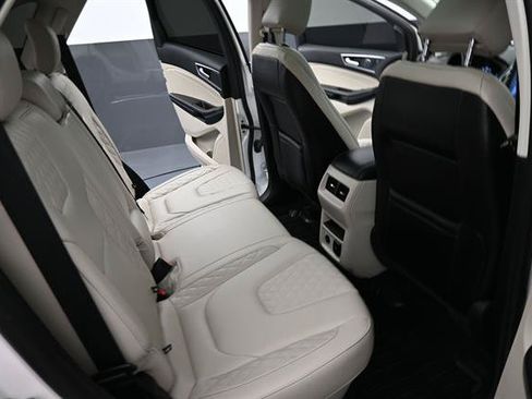 Certified 2024 Ford Edge Titanium AWD/4WD image 18