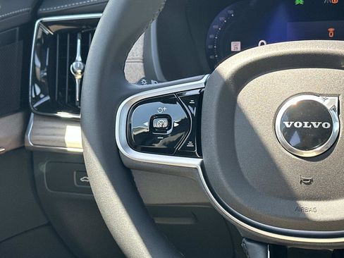 New 2026 Volvo XC90 B5 Plus AWD/4WD image 8