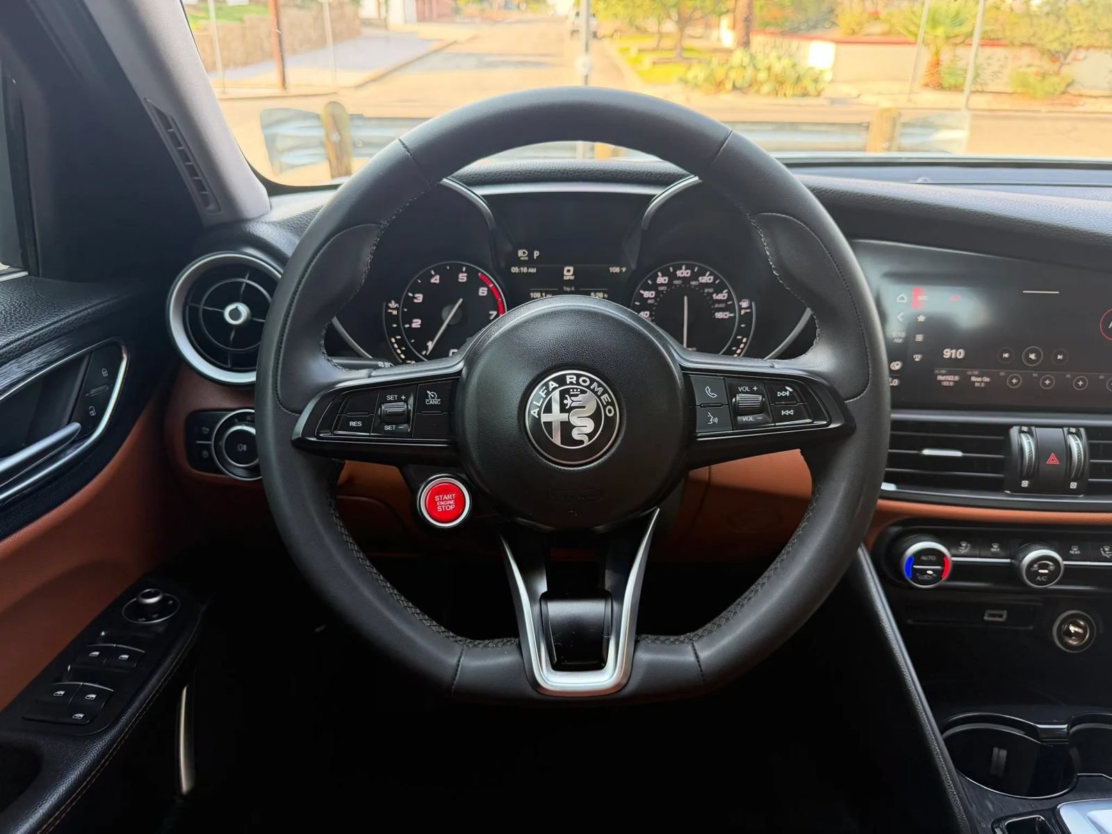 Used 2020 Alfa Romeo Giulia w/ Nero Edizione RWD image 20